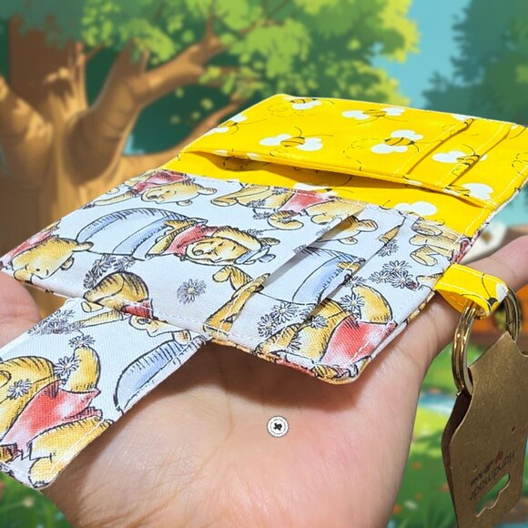 Handmade Winnie The Pooh Fabric Card Wallet with Keyring - Picture 4 of 5
